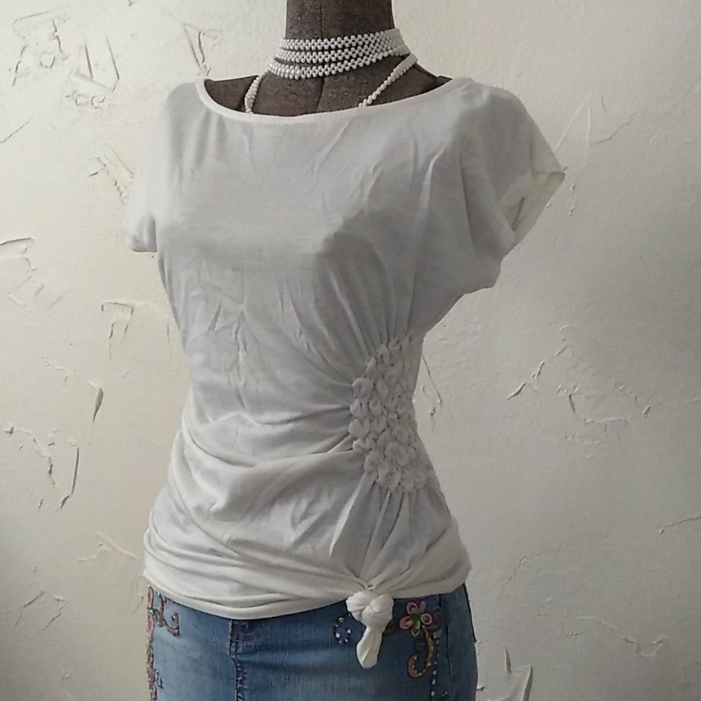 NWOT Mandee Asymmetrical Creamy White Rouched Tee